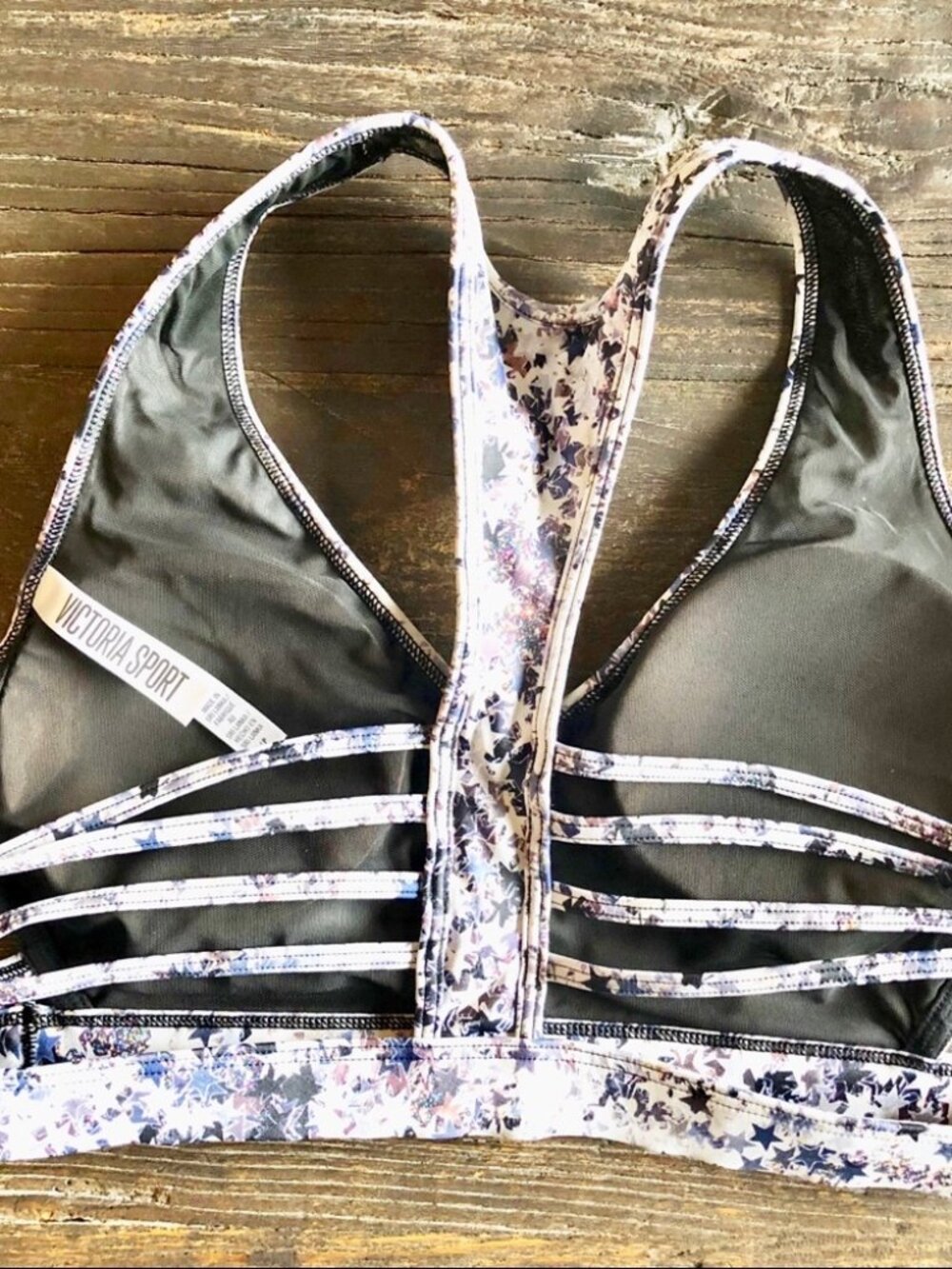 Victoria’s Secret Cutout Caged Strappy Back Sports Bra. Small - Picture 3 of 3